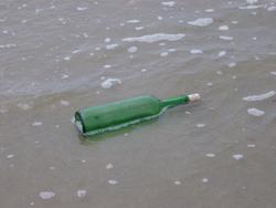 391-bottle_in_the_ocean_0305.JPG