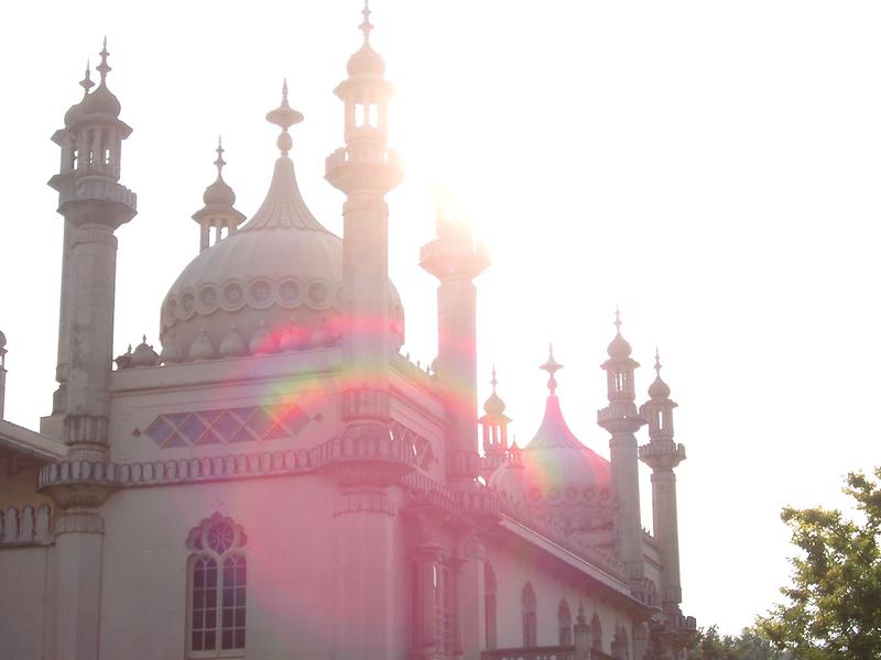 exterior of the royal brighton pavilion, Indo-Saracenic uk landmark