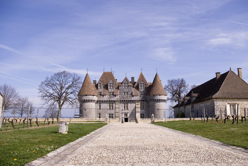 driveway of a french chateau