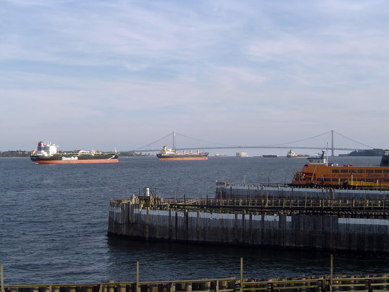 huge container ships arriving in manhattan