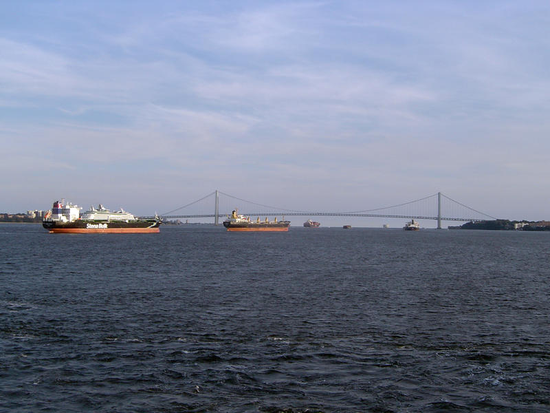 huge container ships arriving in manhattan