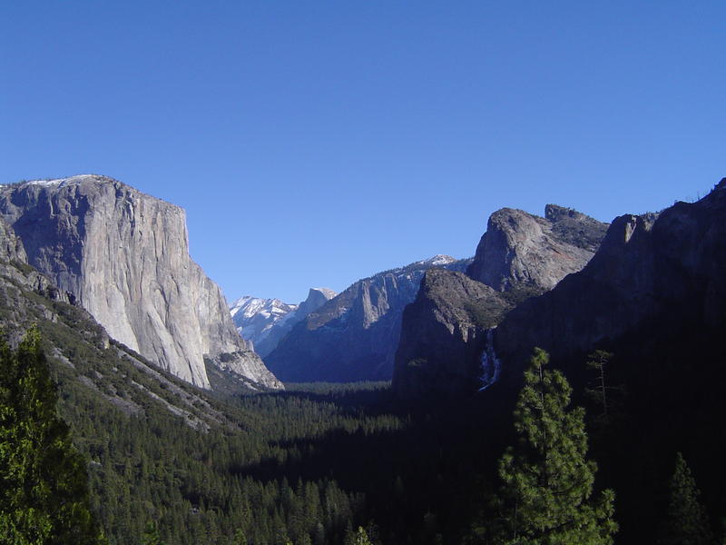 yosemite valley in the spectacular yosemite national park, california