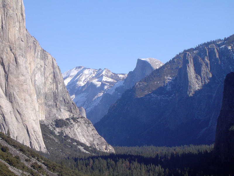 yosemite valley in the spectacular yosemite national park, california