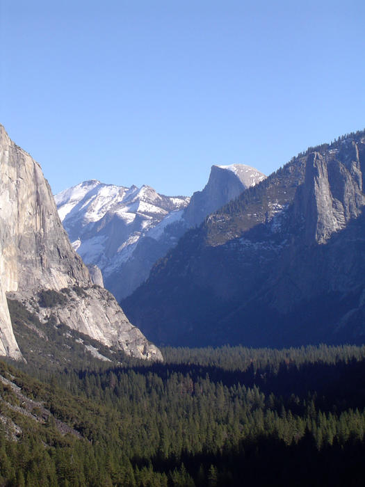 yosemite valley in the spectacular yosemite national park, california