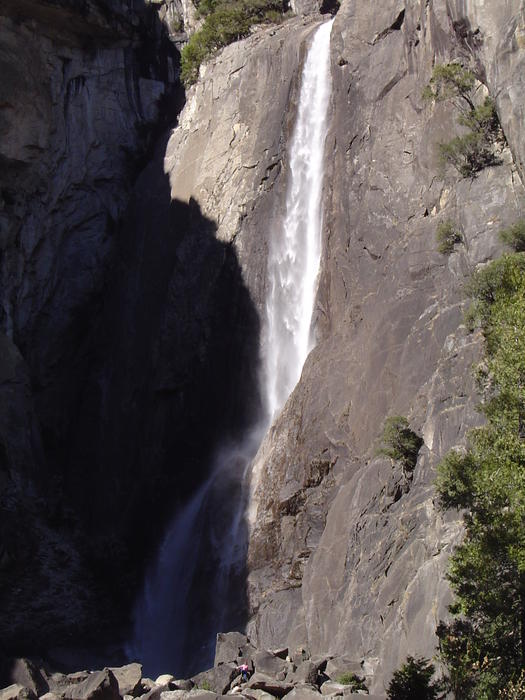 falls in the yosemite national park