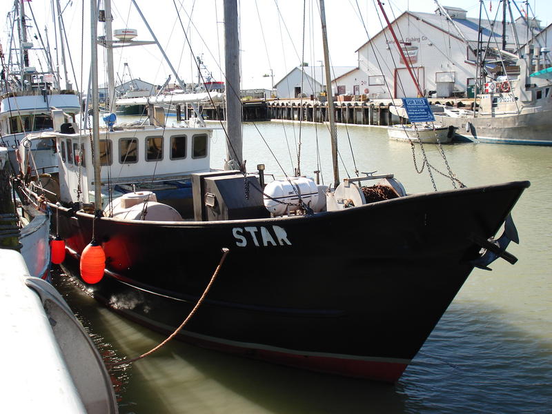 Fishing Vessel - The Star - Steveston, BC - 1632 x 1224 - 852kb