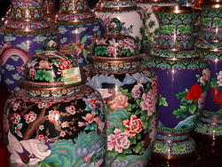 1909-China_Yangtze_Fengdu_jar_urn.jpg