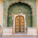 1918-India_Rajasthan_Jaipur_archway_01.jpg