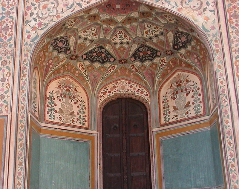 <p>Arched doorway inside Amber Fort, Jaipur, Rajasthan</p>