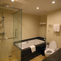 2473   bathroom suite