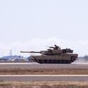 2437-abrams battle tank