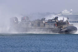 2329-hovercraft_on_water.jpg