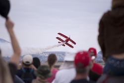 2405-airshow stunt plane