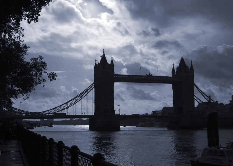 tower bridge silhouette