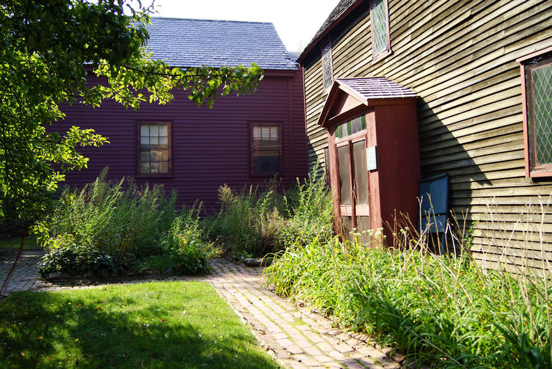 <p>Home built in the 1700's</p>SONY DSC