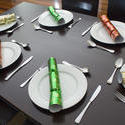 3598   festive dining table