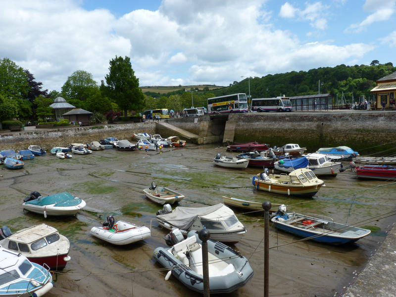 <p>&nbsp;Dartmouth Harbour - tide out</p>