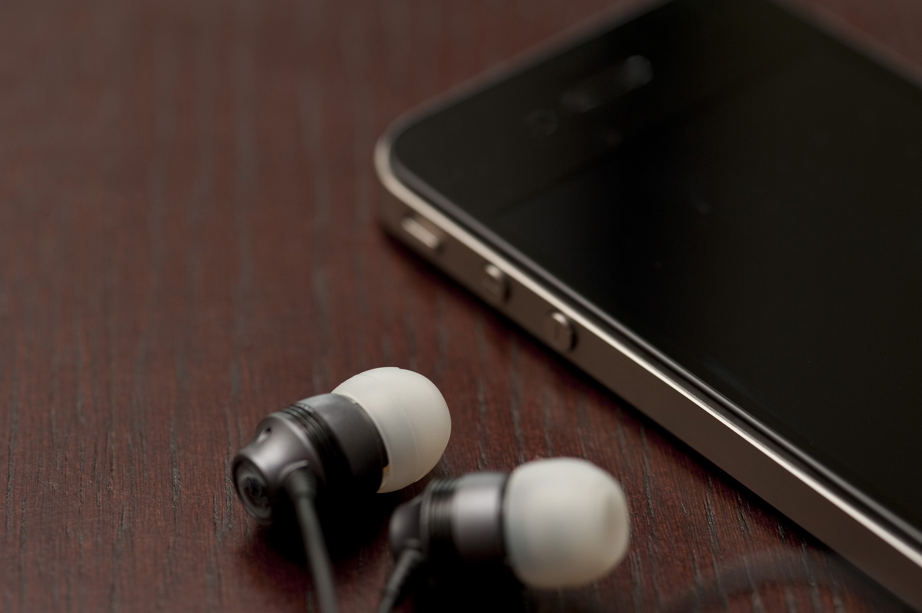 Free Stock Photo 4012-mobile phone and headphones | freeimageslive