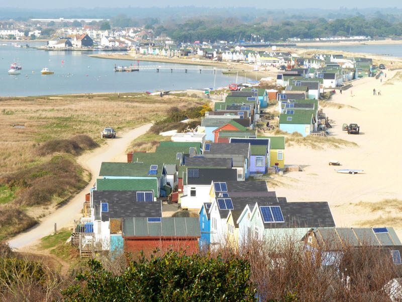 <p>&nbsp;Mudeford beach in spring.Jpg.</p>