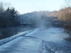 3502-newby bridge weir