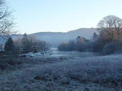 3504-winters morning at newby bridge