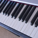 4024-piano keyboard