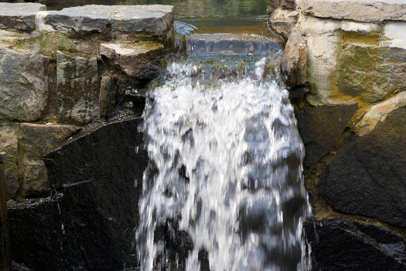 <p>Man made waterfall</p>Sony A-330 DSLR