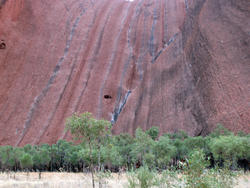 4116   uluru cliffs