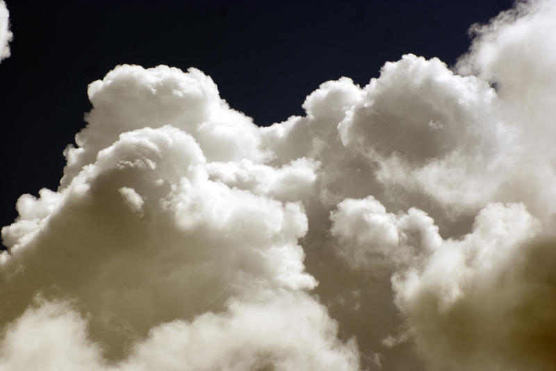 <p>Violent storm clouds</p>Sony A-330 DSLR