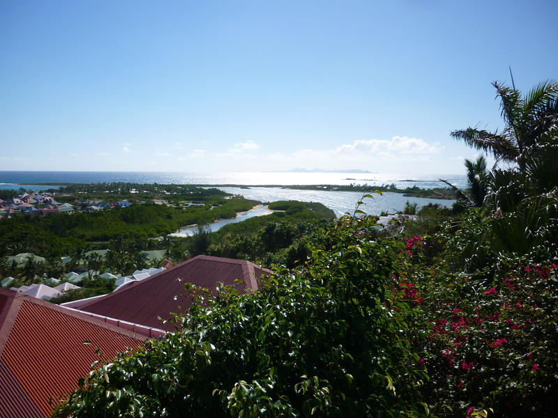 a panoranic vista out to sea on the island of st maarten