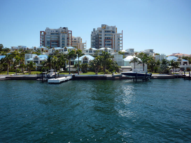 playground of the rich - waterfront homes on the island of st maarten