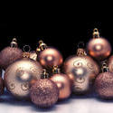 6800   Arrangement of gold Christmas baubles