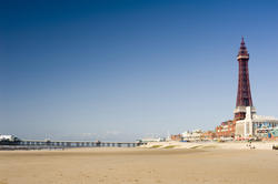 7642   Blackpool beach