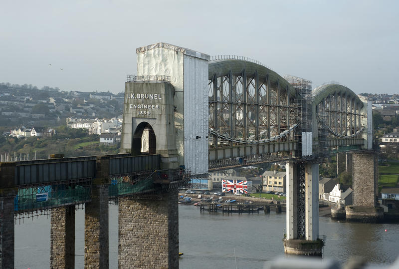 burnels royal albert bridge crossing over the river tamar at saltash