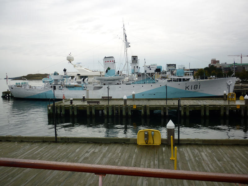 HMSC Sakville K181is a Flower-class corvette that used to serve in the Royal Canadian navy , then as a research ship and is now a museum