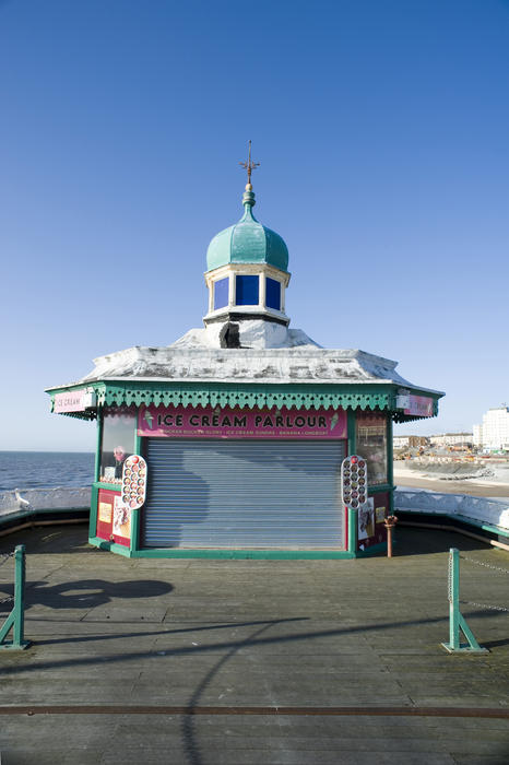 Pretty old Victorian building on the Blackpool North Pier housing an Ice Cream Parlour, Blackpool, Lancashire, England