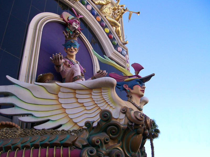 <p>Figurehead, Las Vegas strip</p>