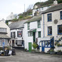 7292   Street scene Polperro