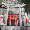 6061   inari temple altar