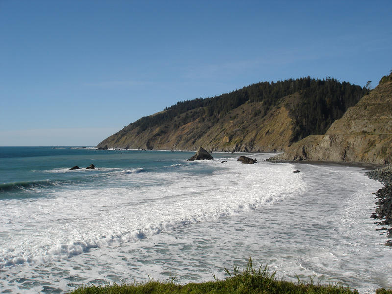 waves breaking on the rugged north california coastline
