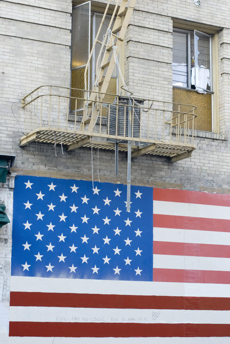 the stars and stripes painted on the side of a building in san francisco