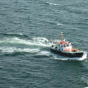 6504   Pilot boat assisting navigation