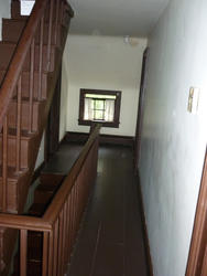 6690   Landing and stairs in an empty house