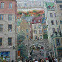 6752   Trompe d&#039;oeil painting on a building