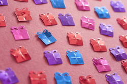 11447   Colored Gift Shaped Confetti