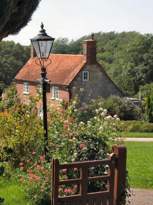 <p>Country cottage<br />
View from the churchard, Calbourne, Isle of Wight, England</p>
<p> </p>