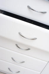 8280   Row of white kitchen drawers