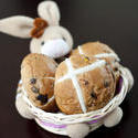 10564   Homemade Buns in an Easter Basket with Bunny