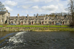 7794   Weir at Kendal on the river Kent