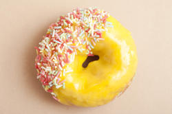 10415   Glazed lemon ring doughnut
